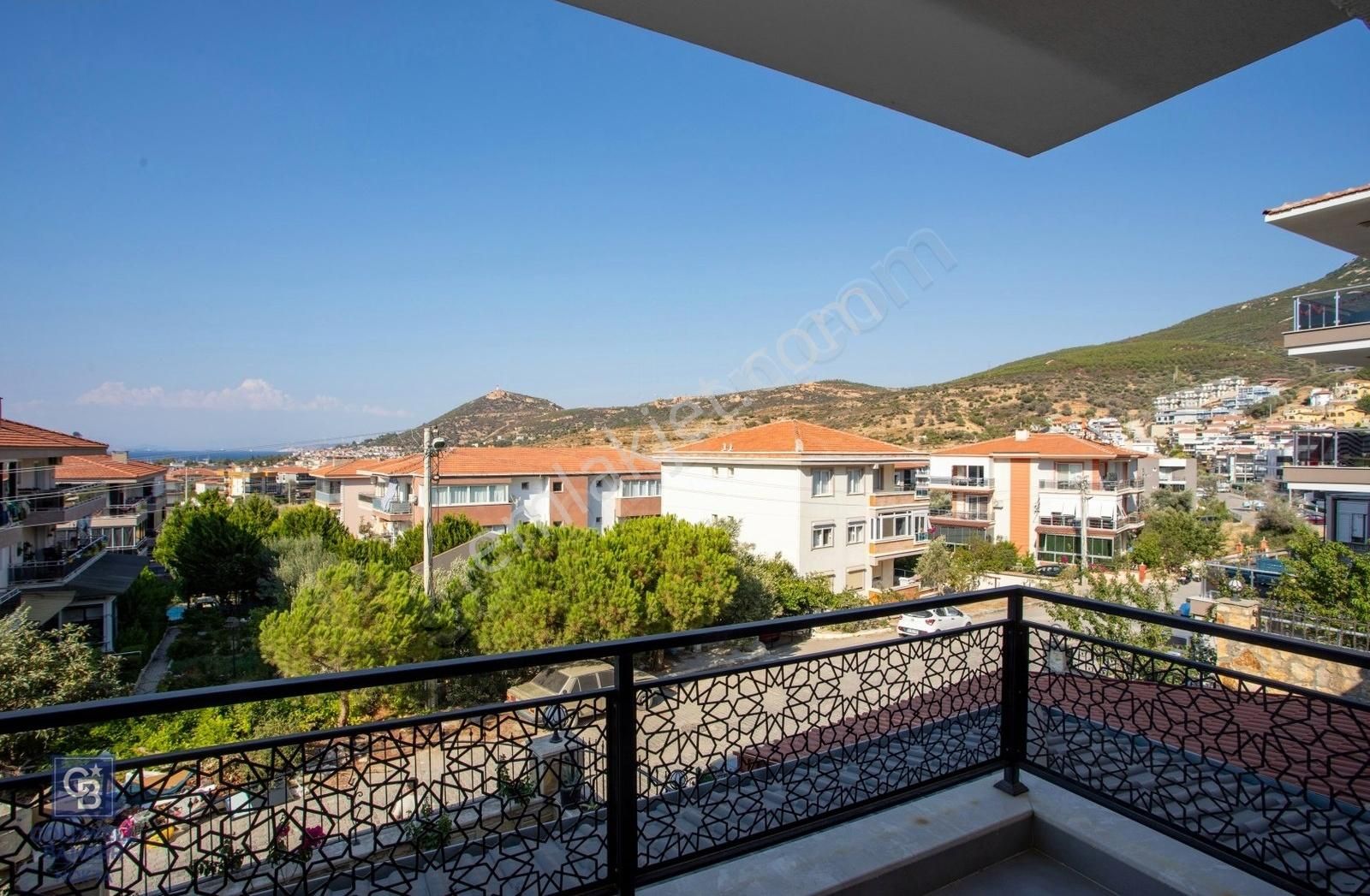 Yenifoça'da Deniz Manzaralı Satılık 3+2 Tripleks Villa - Görsel 10