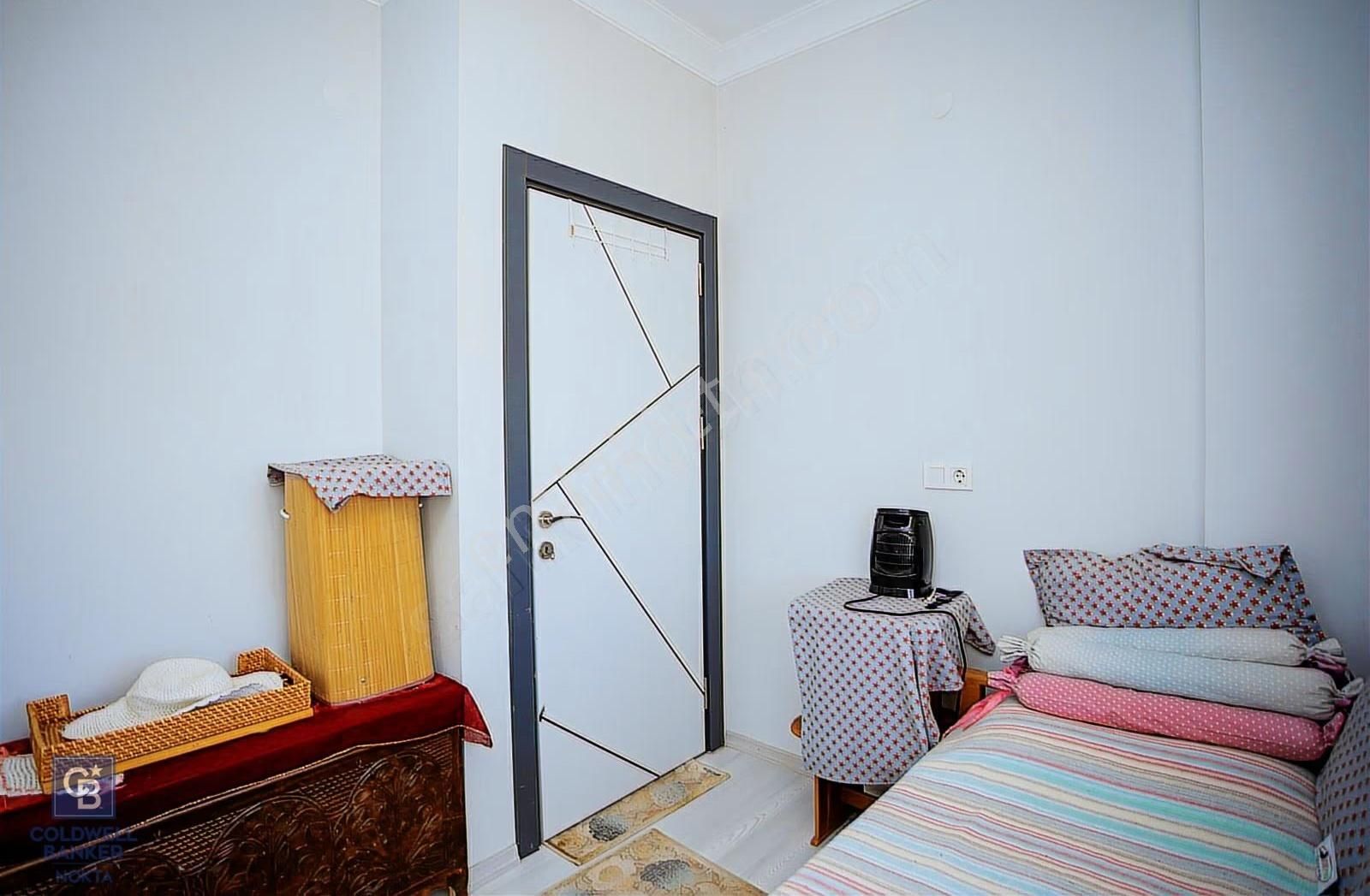 Yenifoça Gencelli'de Satılık 3+1 Tripleks Villa - Görsel 11