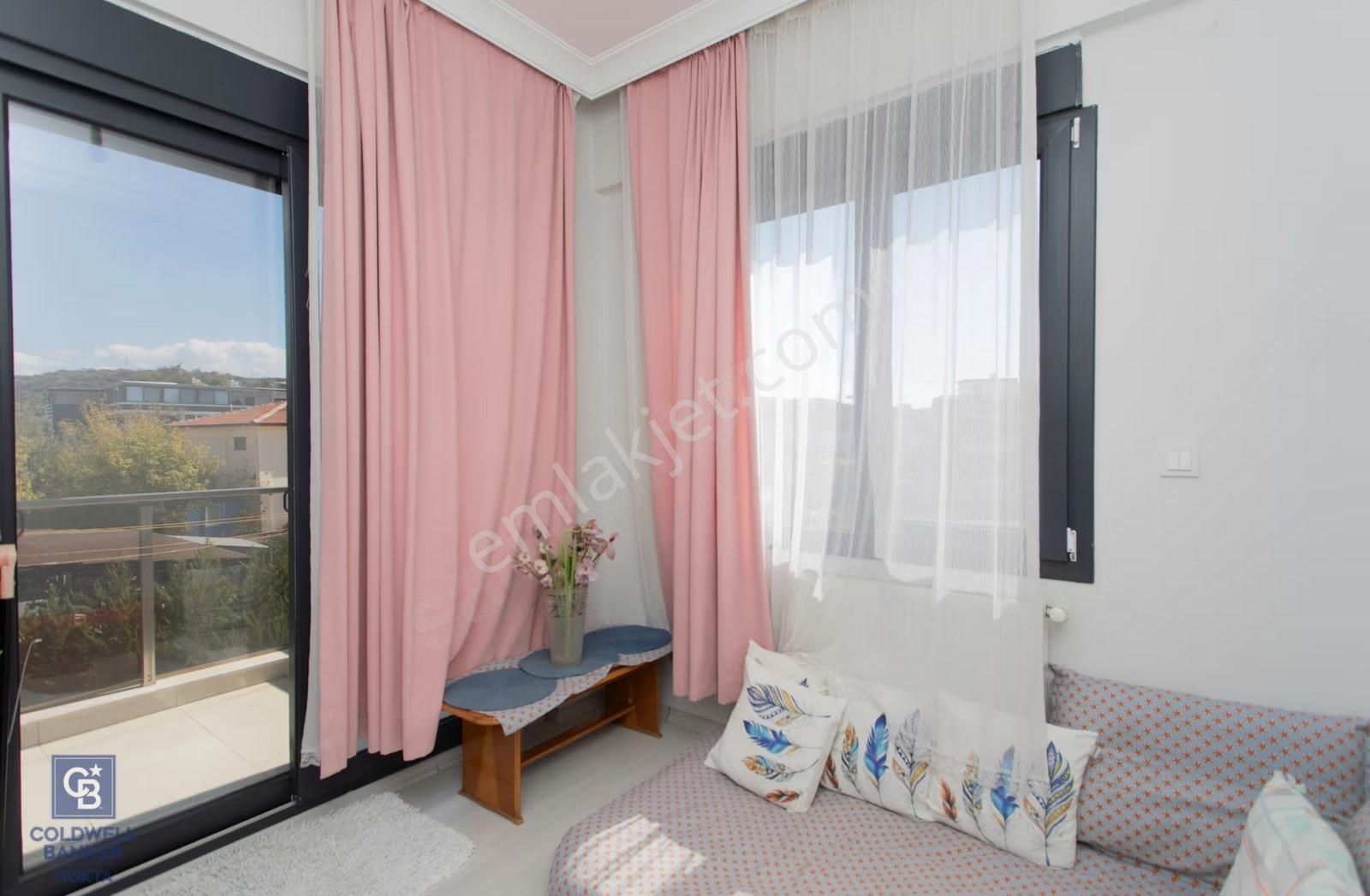 Yenifoça Gencelli'de Satılık 3+1 Tripleks Villa - Görsel 30