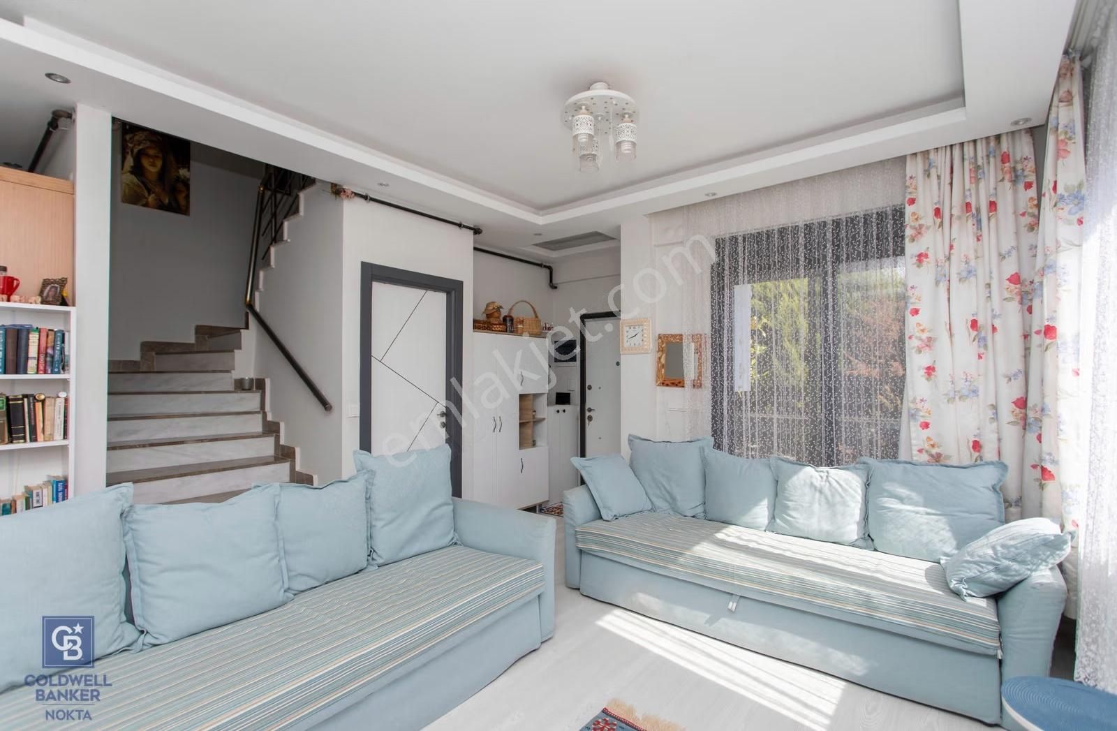 Yenifoça Gencelli'de Satılık 3+1 Tripleks Villa - Görsel 9