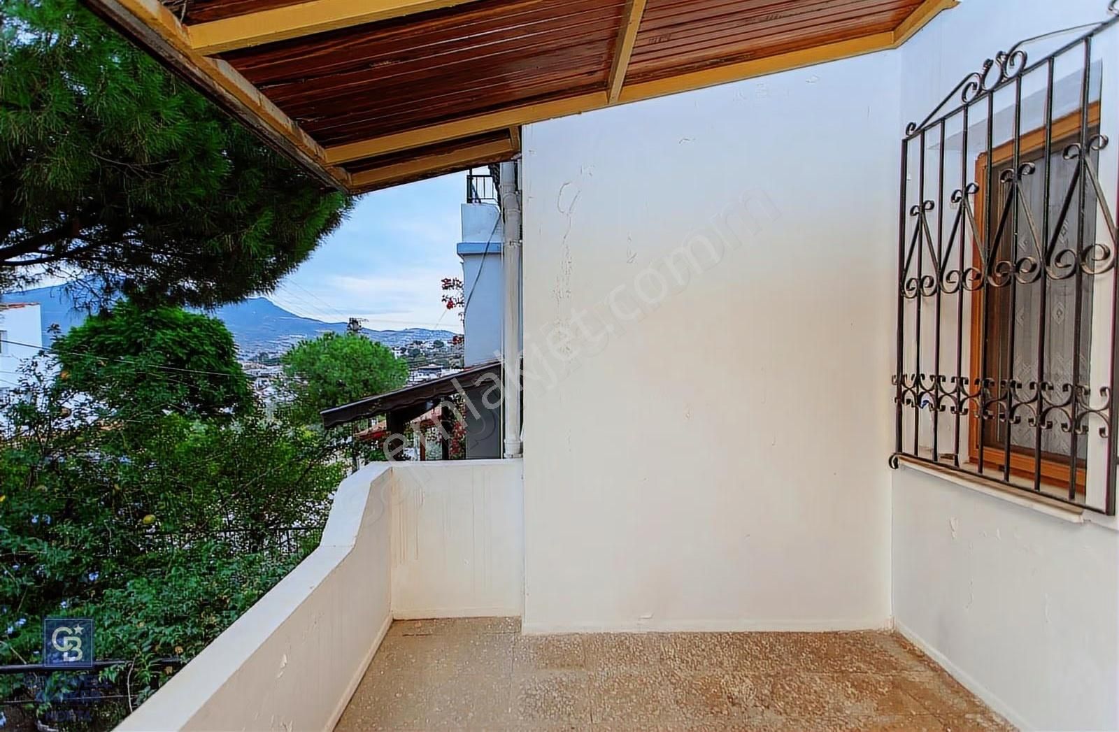 Yenifoça Burunucu'nda Satılık 3+1 Teraslı Dubleks - Görsel 2