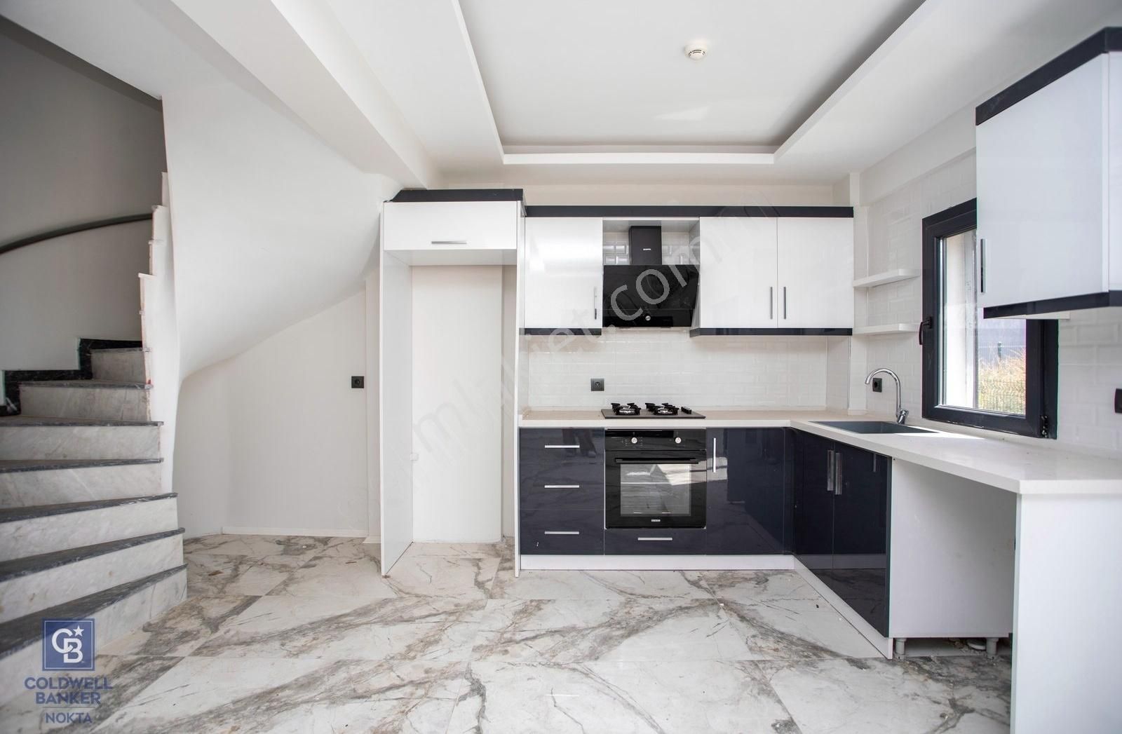 Foça Gencelli'de Satılık 3+1 Teraslı Dubleks Villa - Görsel 17