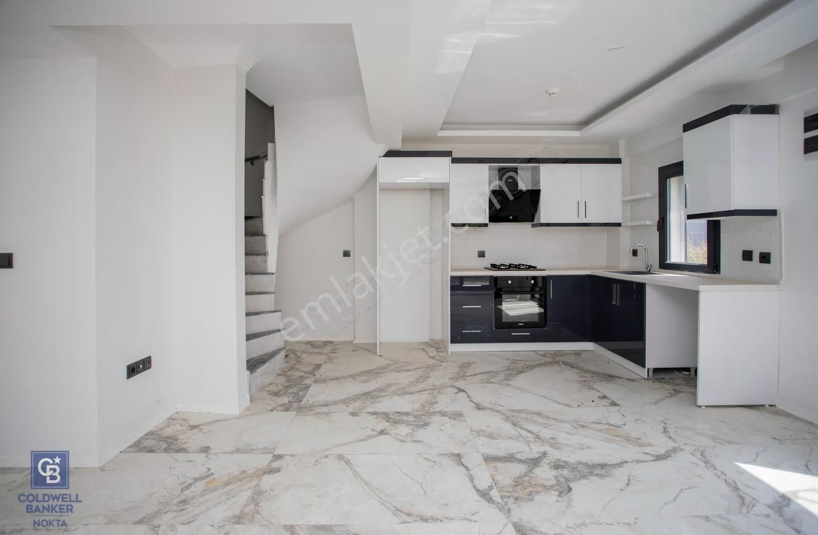 Foça Gencelli'de Satılık 3+1 Teraslı Dubleks Villa - Görsel 12