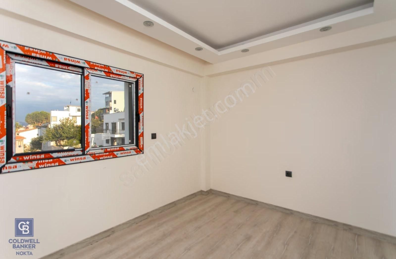 Yenifoça Donatkent Mevkiinde Satılık Havuzlu 3+1 Müstakil Villa - Görsel 8