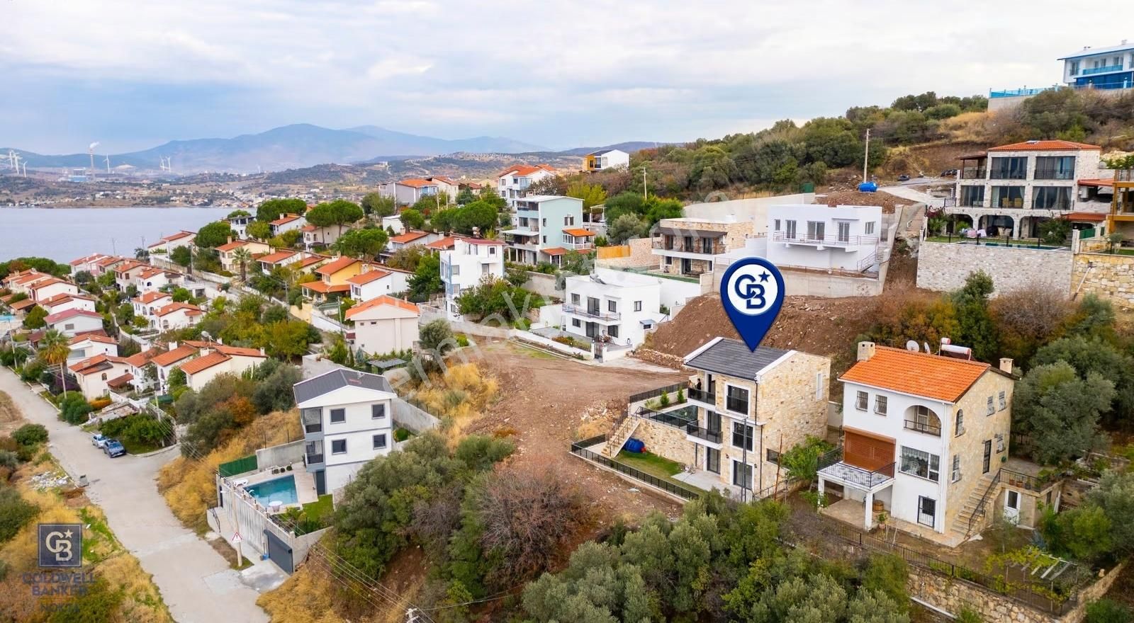 Yenifoça Donatkent Mevkiinde Satılık Havuzlu 3+1 Müstakil Villa - Görsel 22