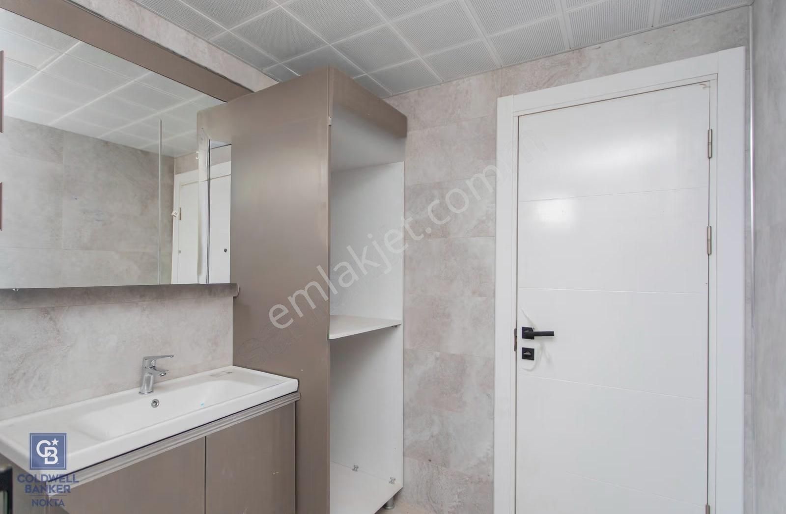 Yenifoça Donatkent Mevkiinde Satılık Havuzlu 3+1 Müstakil Villa - Görsel 2