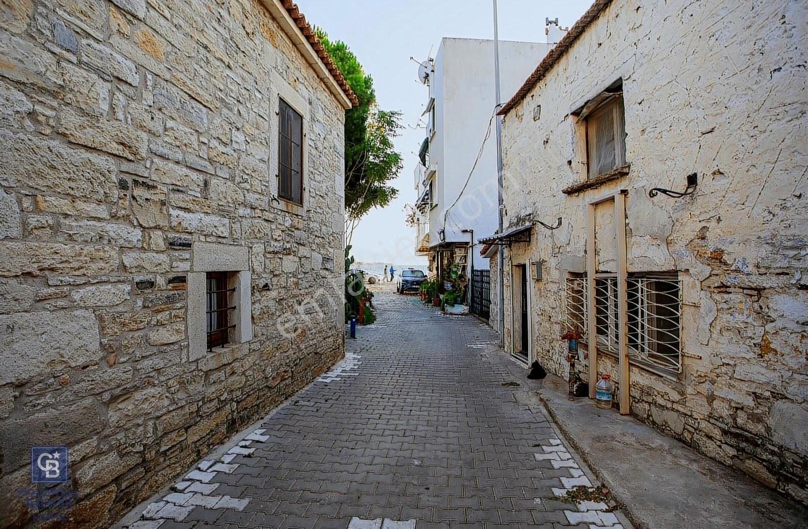 Eski Foça İsmetpaşa Mah. 2 Adet Satılık Taş Ev - Görsel 16