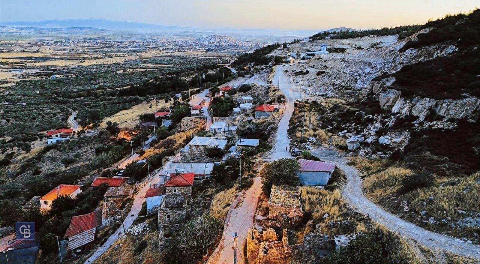 Foça Kocamehmetler'de Satılık 322 M2 Arsa - Görsel 9