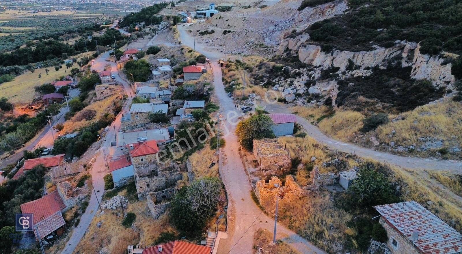 Foça Kocamehmetler'de Satılık 322 M2 Arsa - Görsel 17