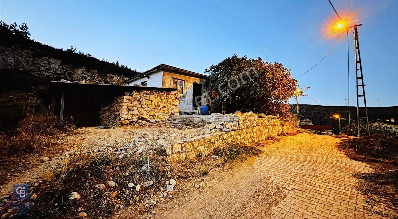 Foça Kocamehmetler'de Satılık 322 M2 Arsa - Görsel 15