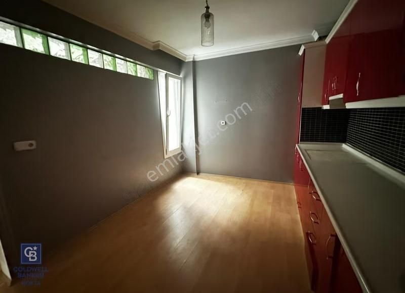 Bornova Çamdibi Merkezi Konumda Kiralık Geniş 3+1 Daire - Görsel 7