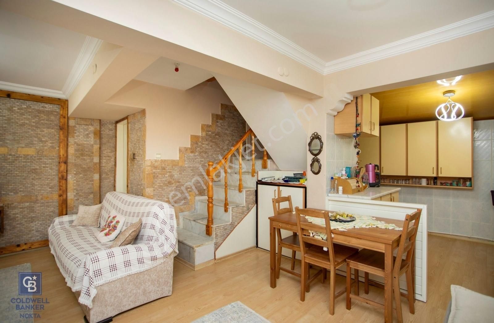 Foça Gündoğdu Sitesi'nde Satılık Dubleks Villa - Görsel 17