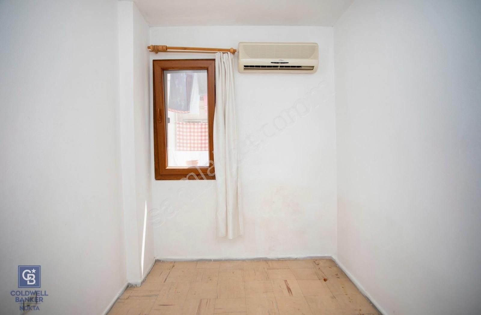 Foça Atatürk Mah. Site İçerisinde Satılık 3+1 Tripleks - Görsel 3