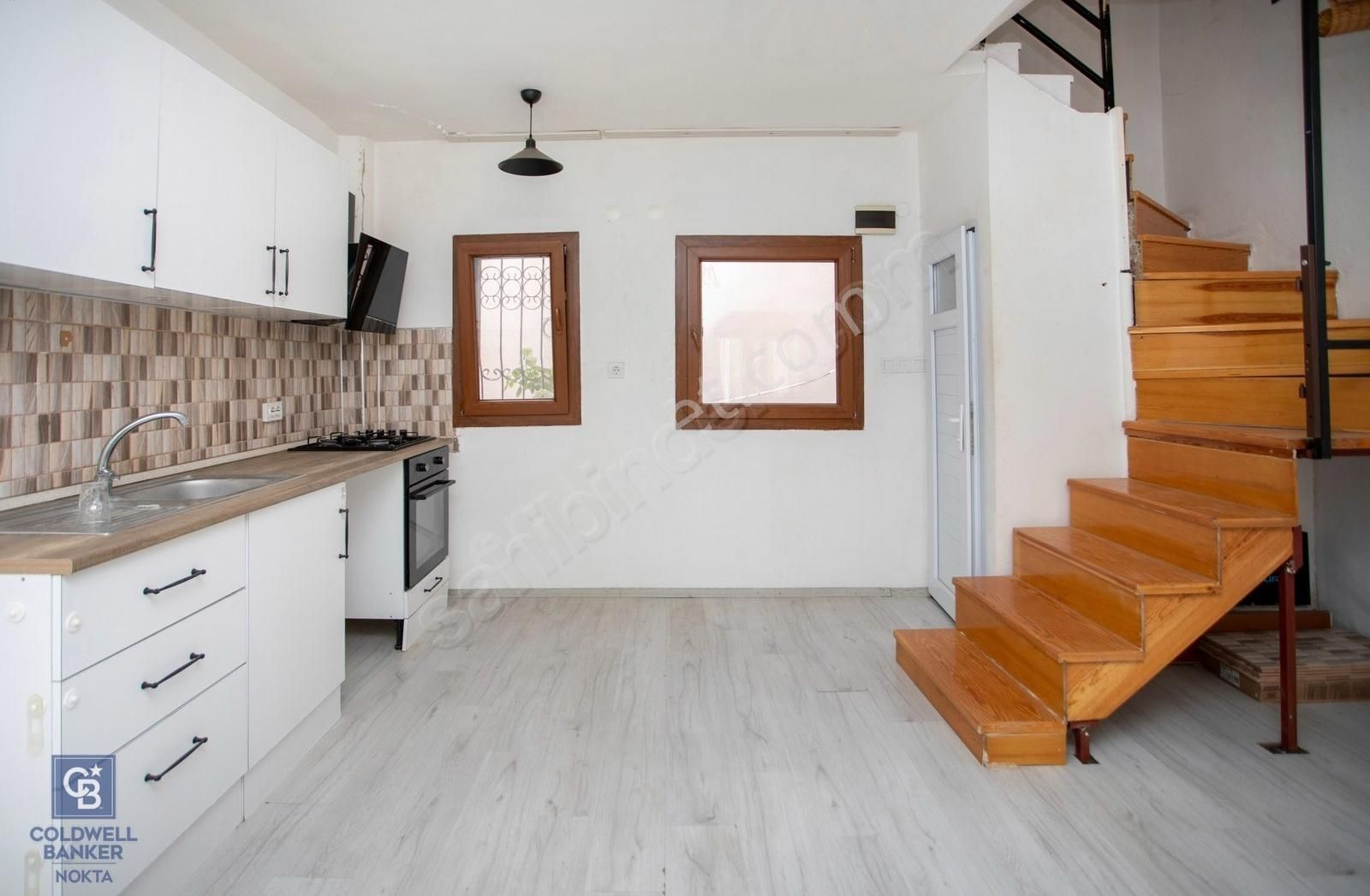 Foça Atatürk Mah. Site İçerisinde Satılık 3+1 Tripleks - Görsel 9