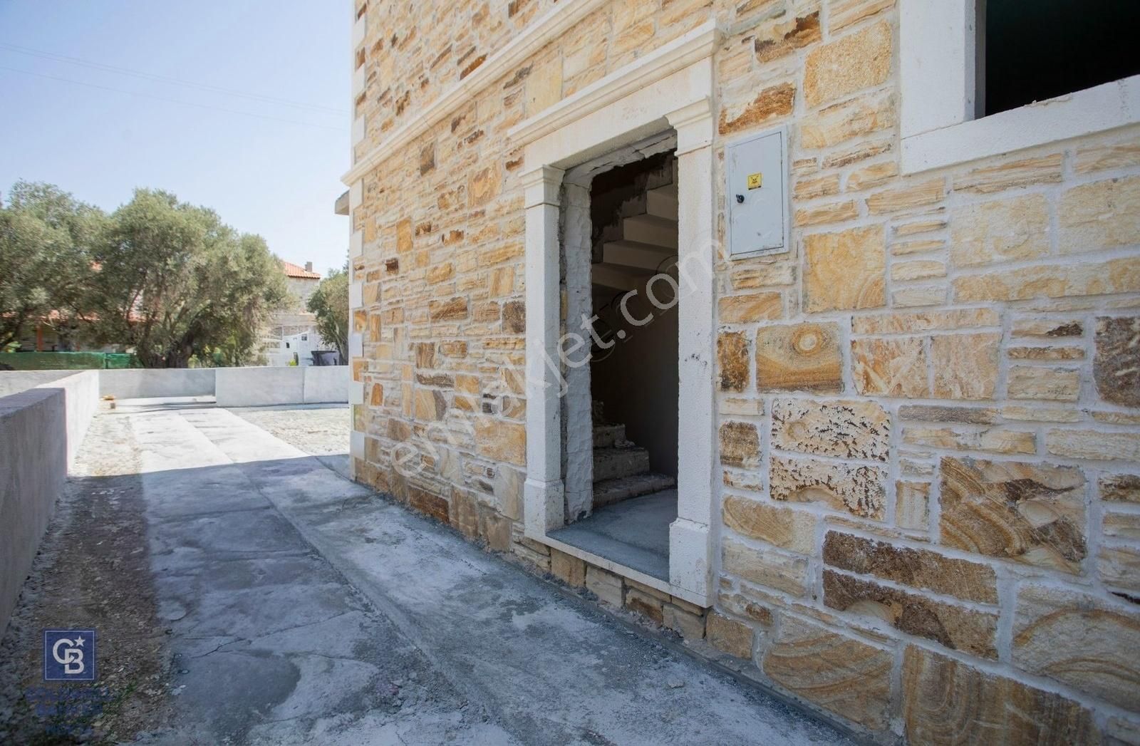 Eski Foça İsmetpaşa Mah. Satılık 5+1 Müstakil Villa - Görsel 8