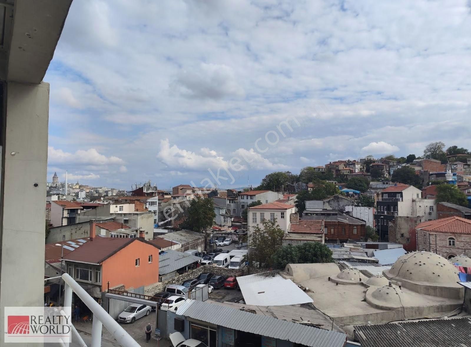 Unkapanı İmç 5.blokta Üst Kat 80m2 Wc&mutfak - Görsel 2