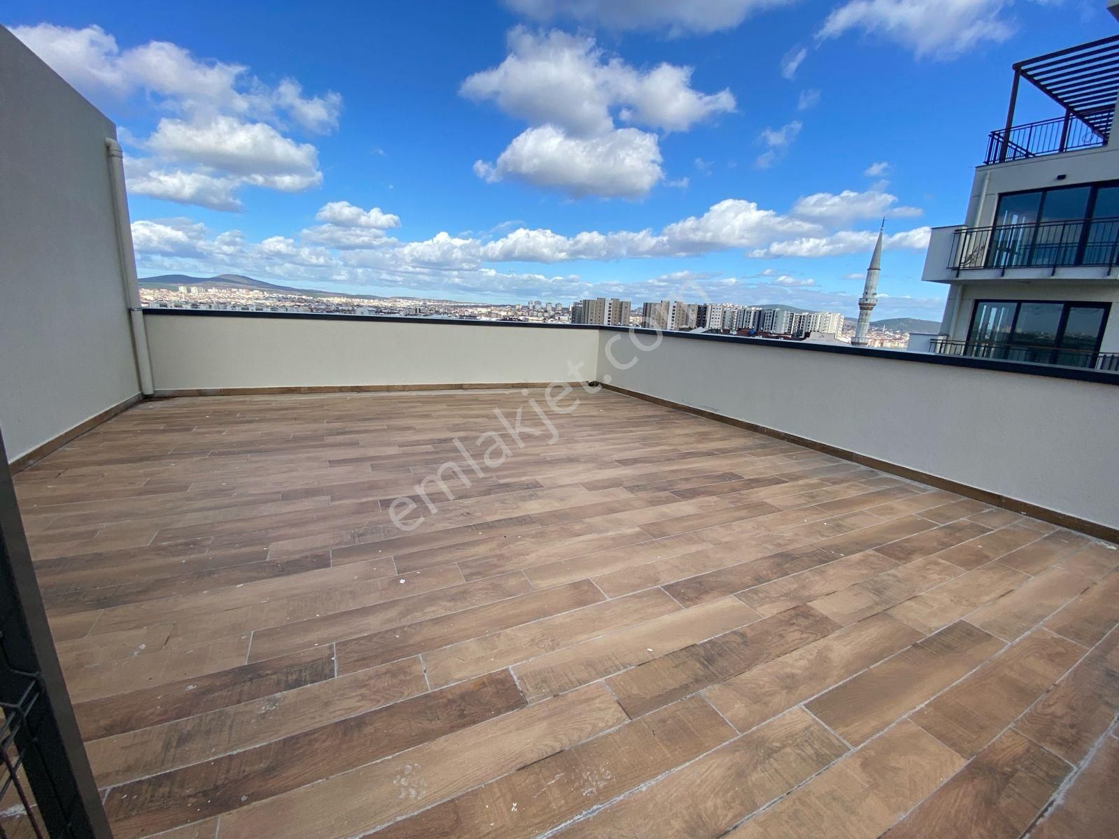 Seeworld Sinpaş Metrolife 2+1 145m2 Balkonlu Teraslı - Görsel 13