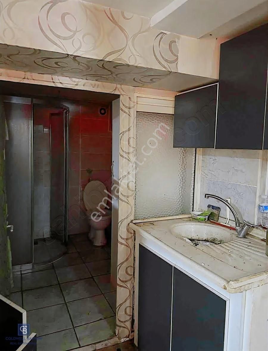 Halıcılar Caddesinde Asma Katlı Depolu Dükkan - Görsel 5