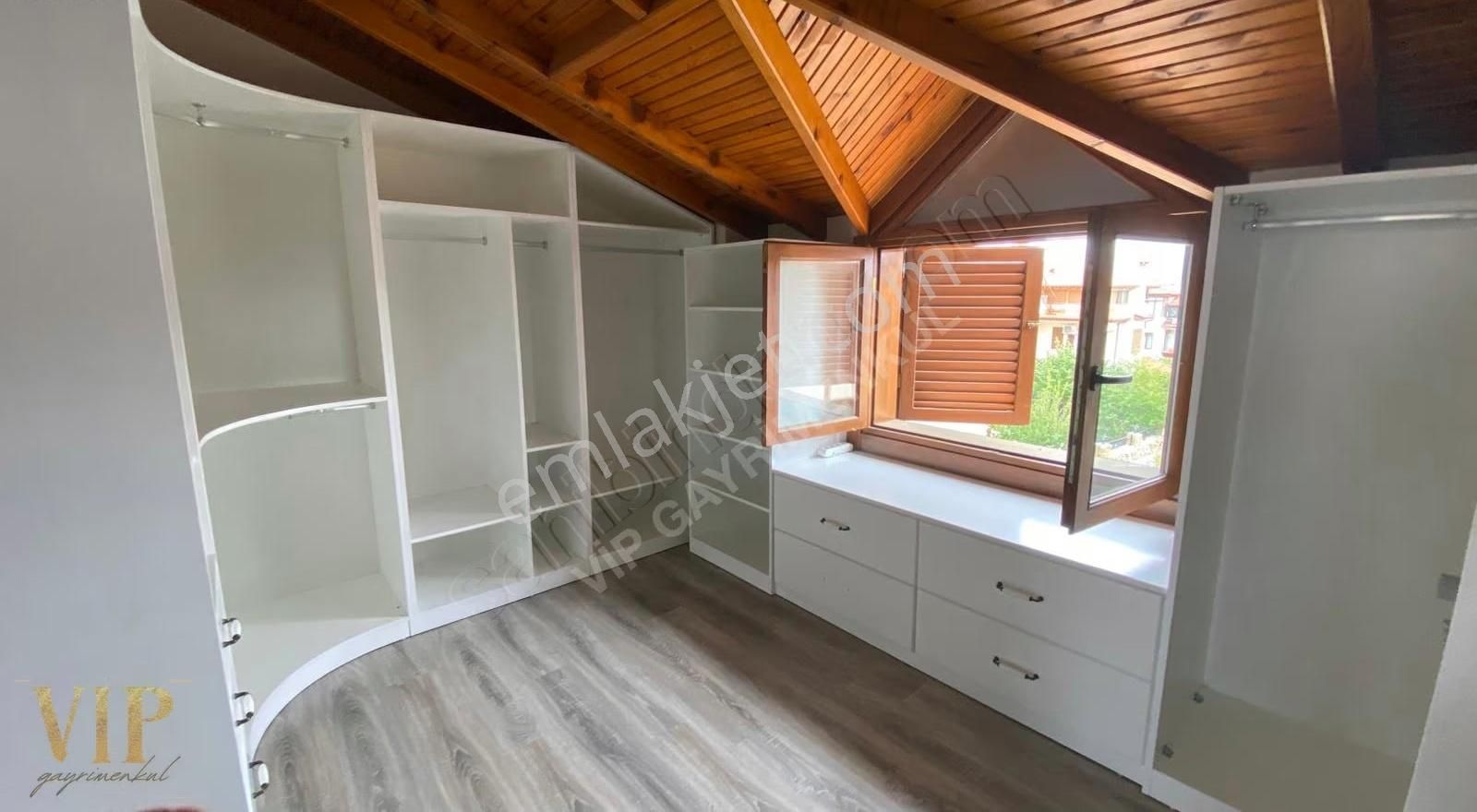 Vip Gayrimenkul'den Ultra Lüx 7+2 Tripleks Villa - Görsel 28