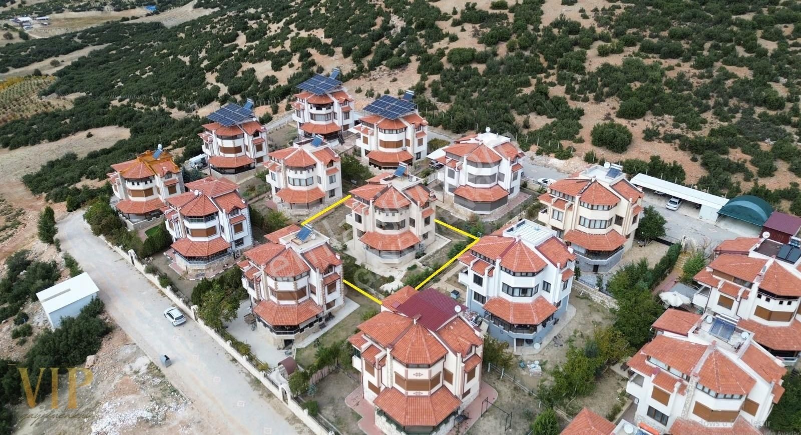 Vip Gayrimenkul'den Ultra Lüx 7+2 Tripleks Villa - Görsel 2