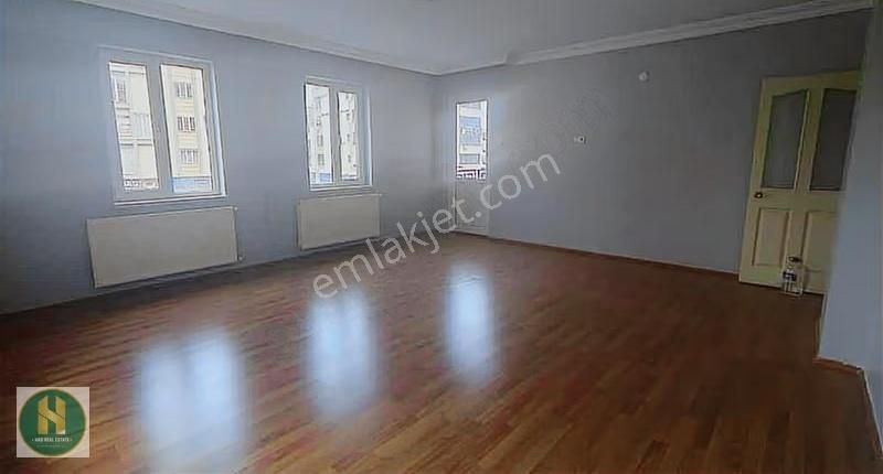 Has Real Estate Gayrimenkul Den Mükemmel Konumda Satılık 3+1 - Görsel 3