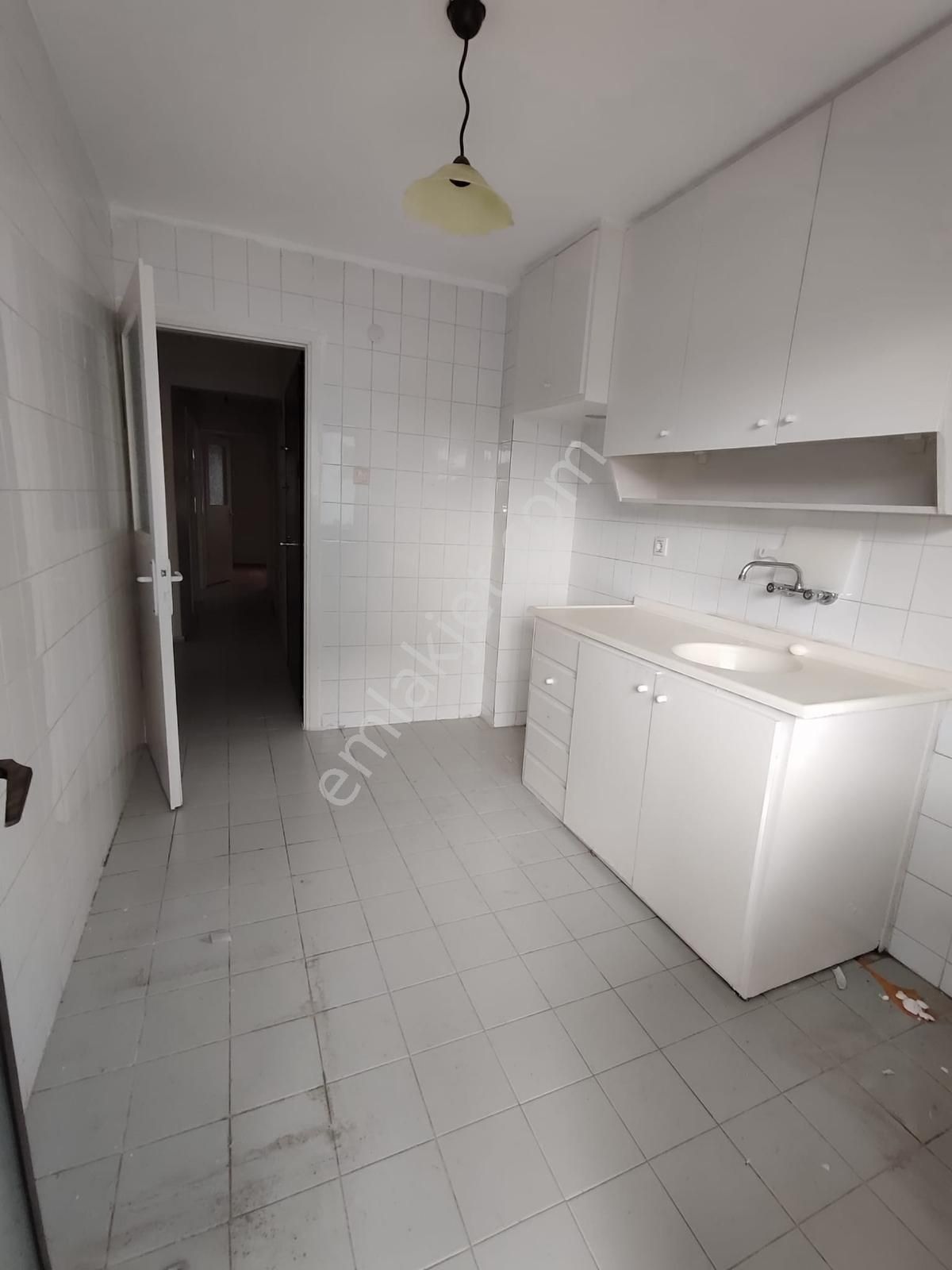 Başkut Emlak'tan Karşıyaka-goncalar Mah.de 2+1 Daire - Görsel 9