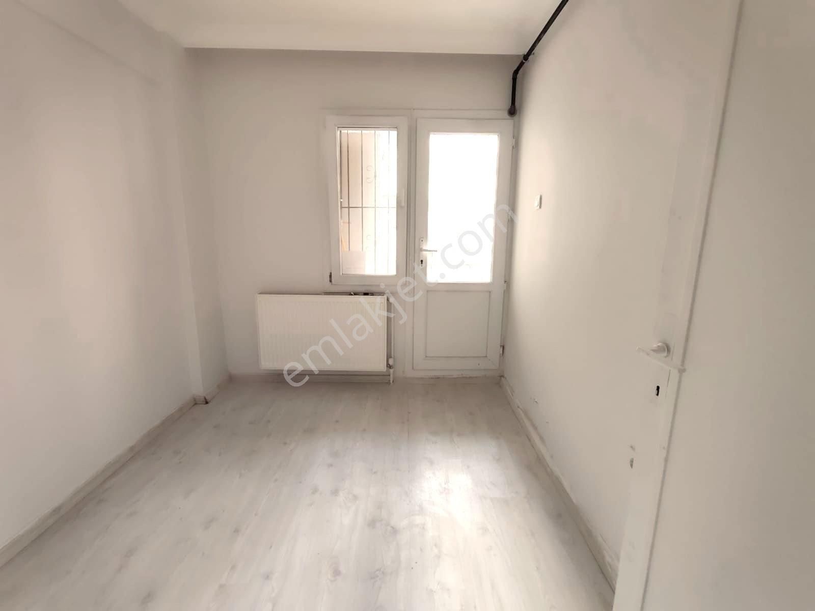 Başkut Emlak'tan Karşıyaka Çarşıda Kiralık Büro&ofis - Görsel 9