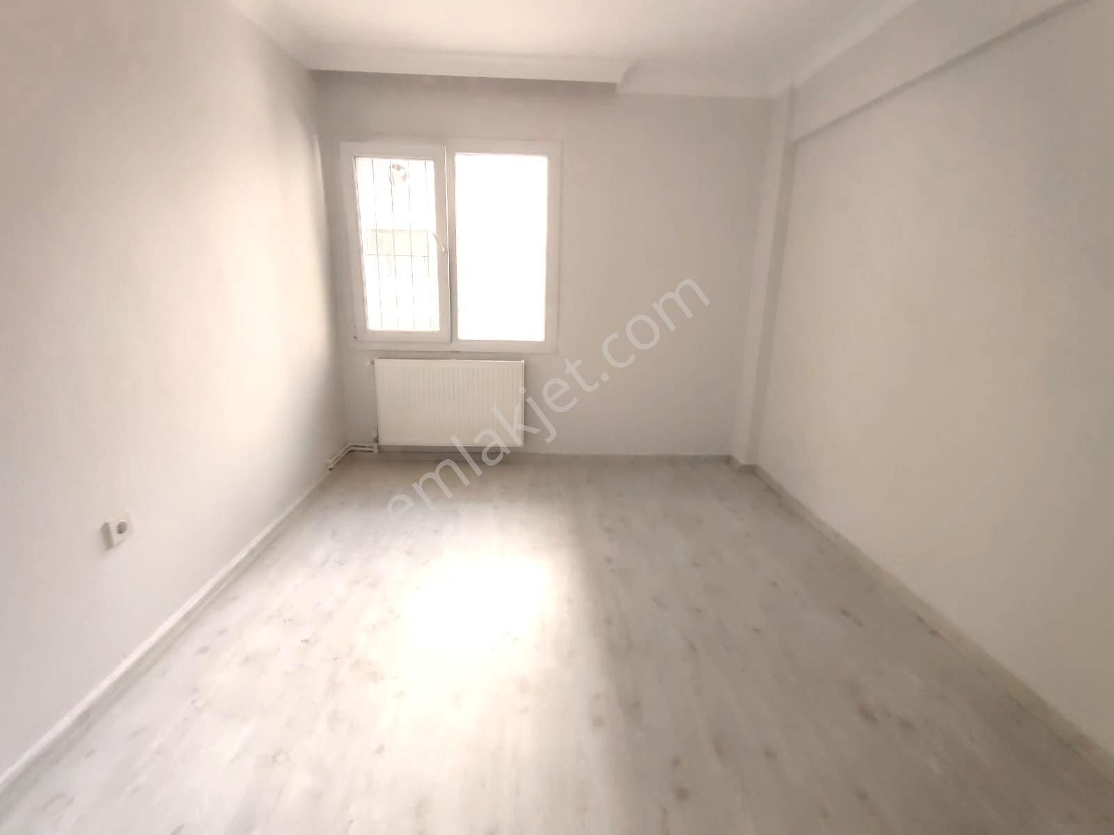 Başkut Emlak'tan Karşıyaka Çarşıda Kiralık Büro&ofis - Görsel 12