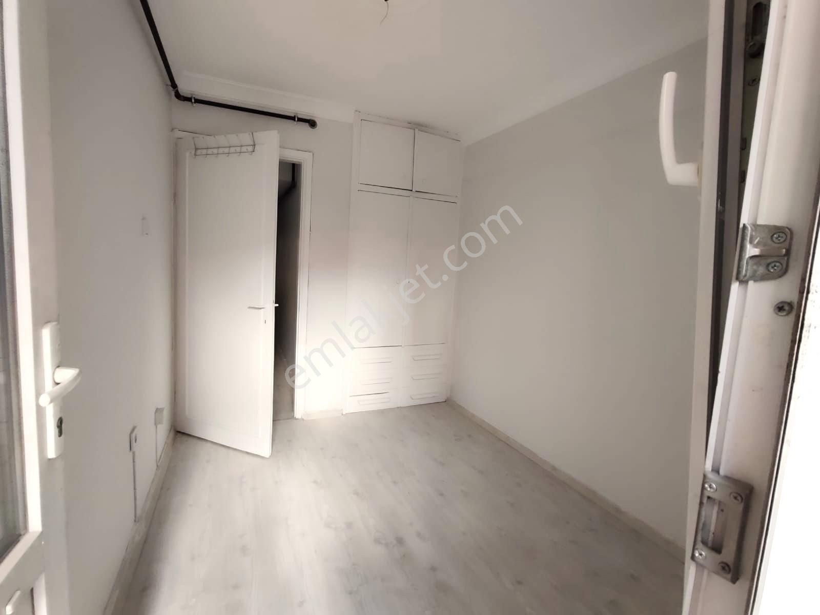Başkut Emlak'tan Karşıyaka Çarşıda Kiralık Büro&ofis - Görsel 20