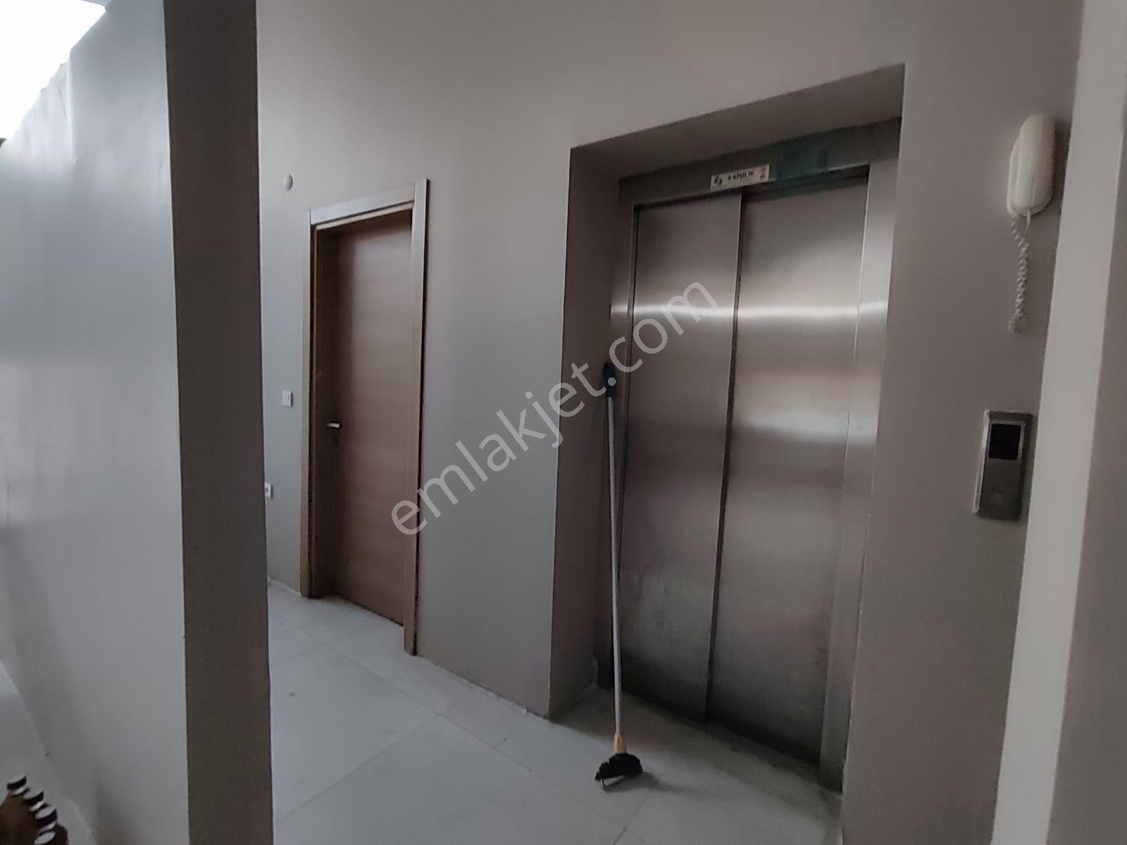 Başkut Emlak'tan İmbatlı'da Kiralık 2 Katlı Köşe Dükkan - Görsel 22