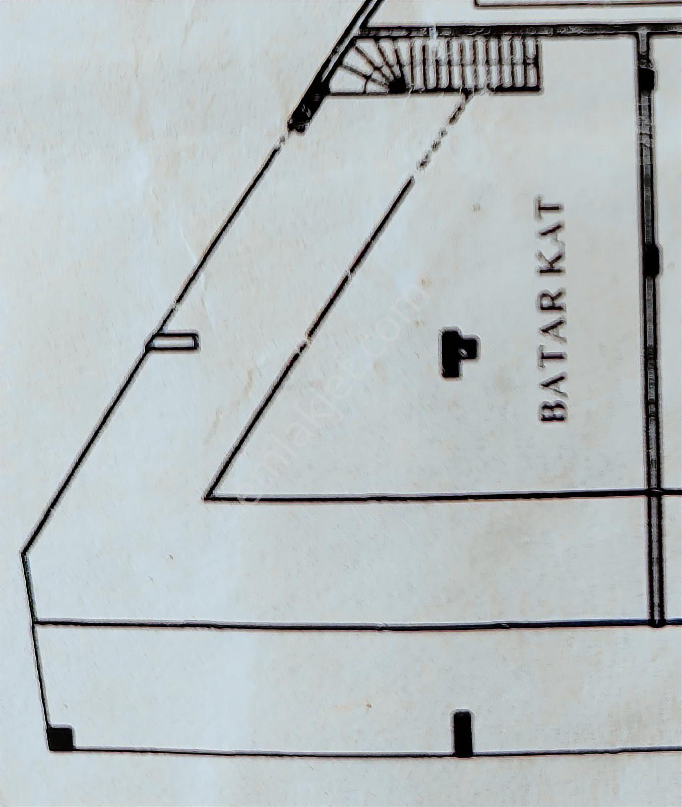 Başkut Emlak'tan İmbatlı'da Kiralık 2 Katlı Köşe Dükkan - Görsel 9