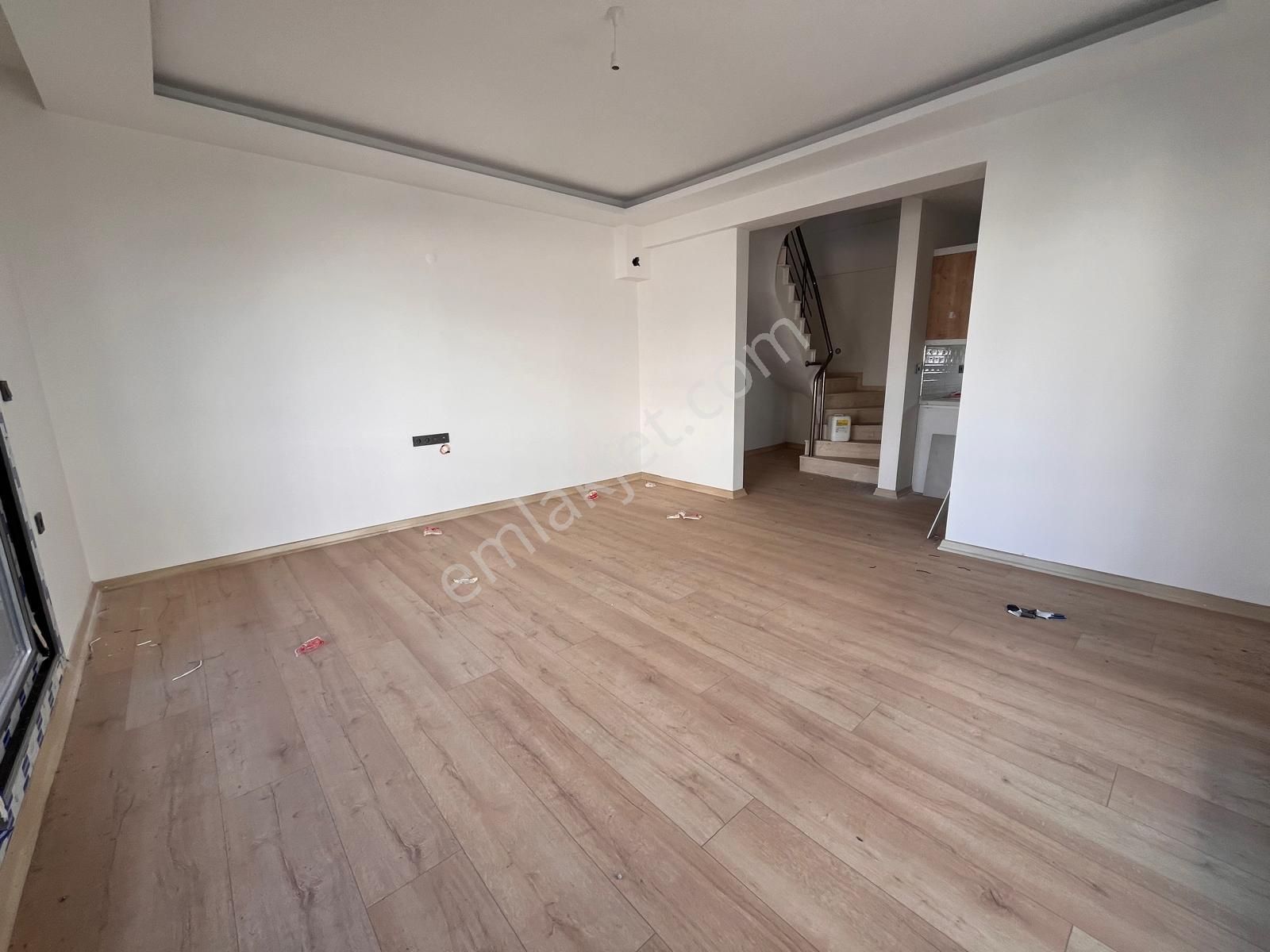 Seferihisar Payamlıda Geniş Bahçeli Sıfır 3+1 Yazlık - Görsel 25