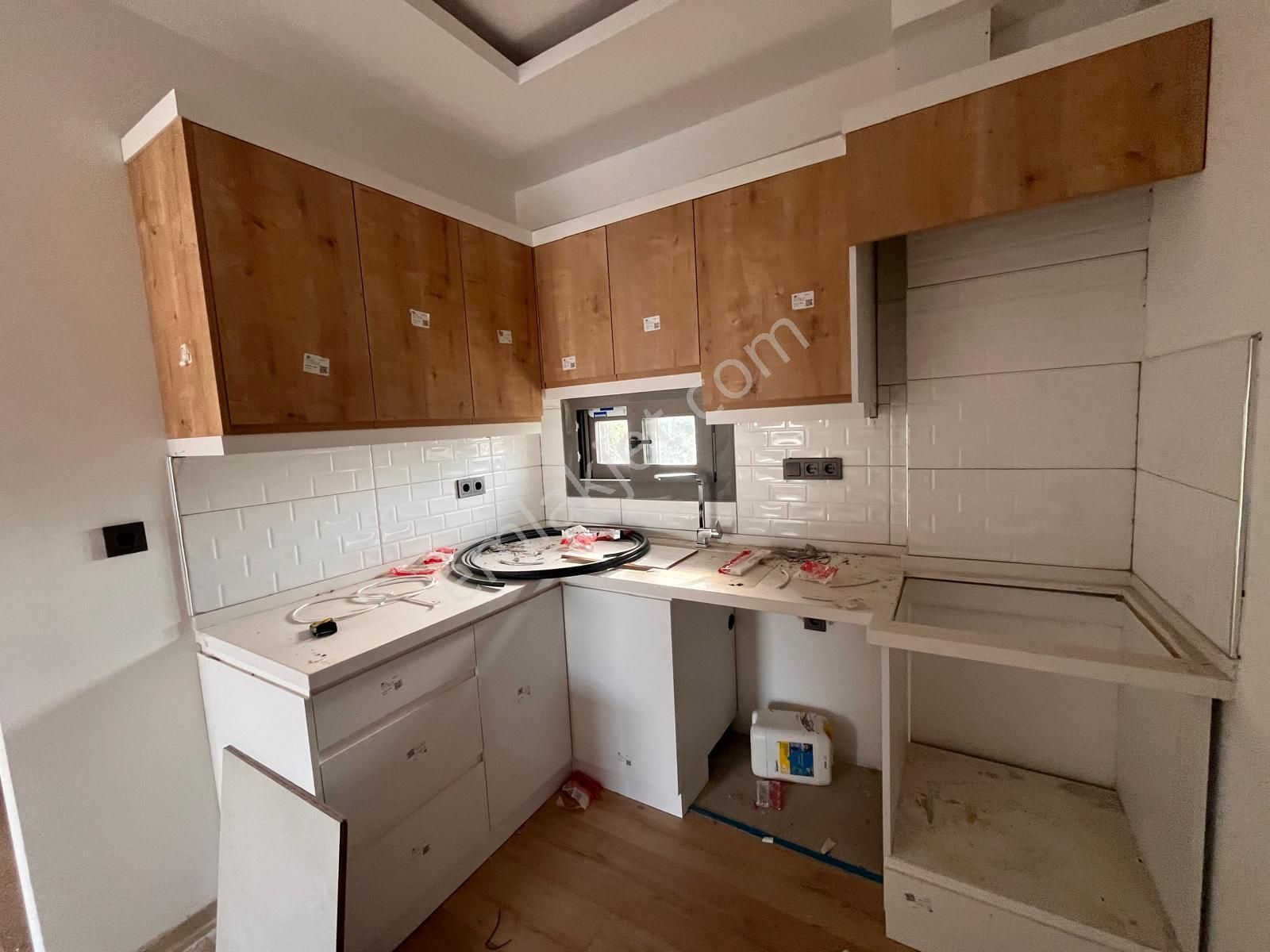 Seferihisar Payamlıda Geniş Bahçeli Sıfır 3+1 Yazlık - Görsel 13