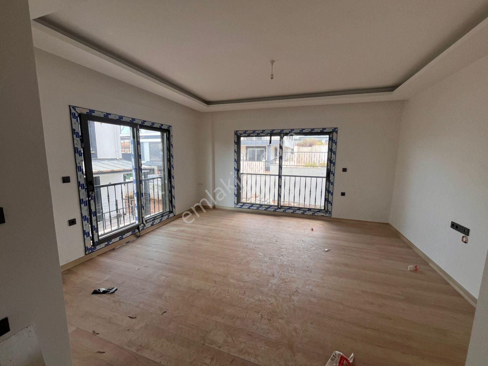 Seferihisar Payamlıda Geniş Bahçeli Sıfır 3+1 Yazlık - Görsel 12