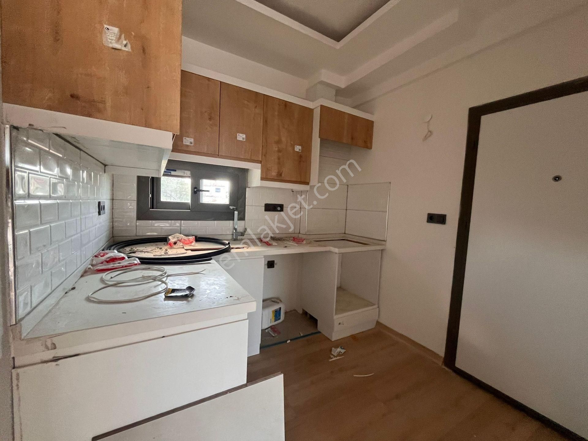 Seferihisar Payamlıda Geniş Bahçeli Sıfır 3+1 Yazlık - Görsel 11