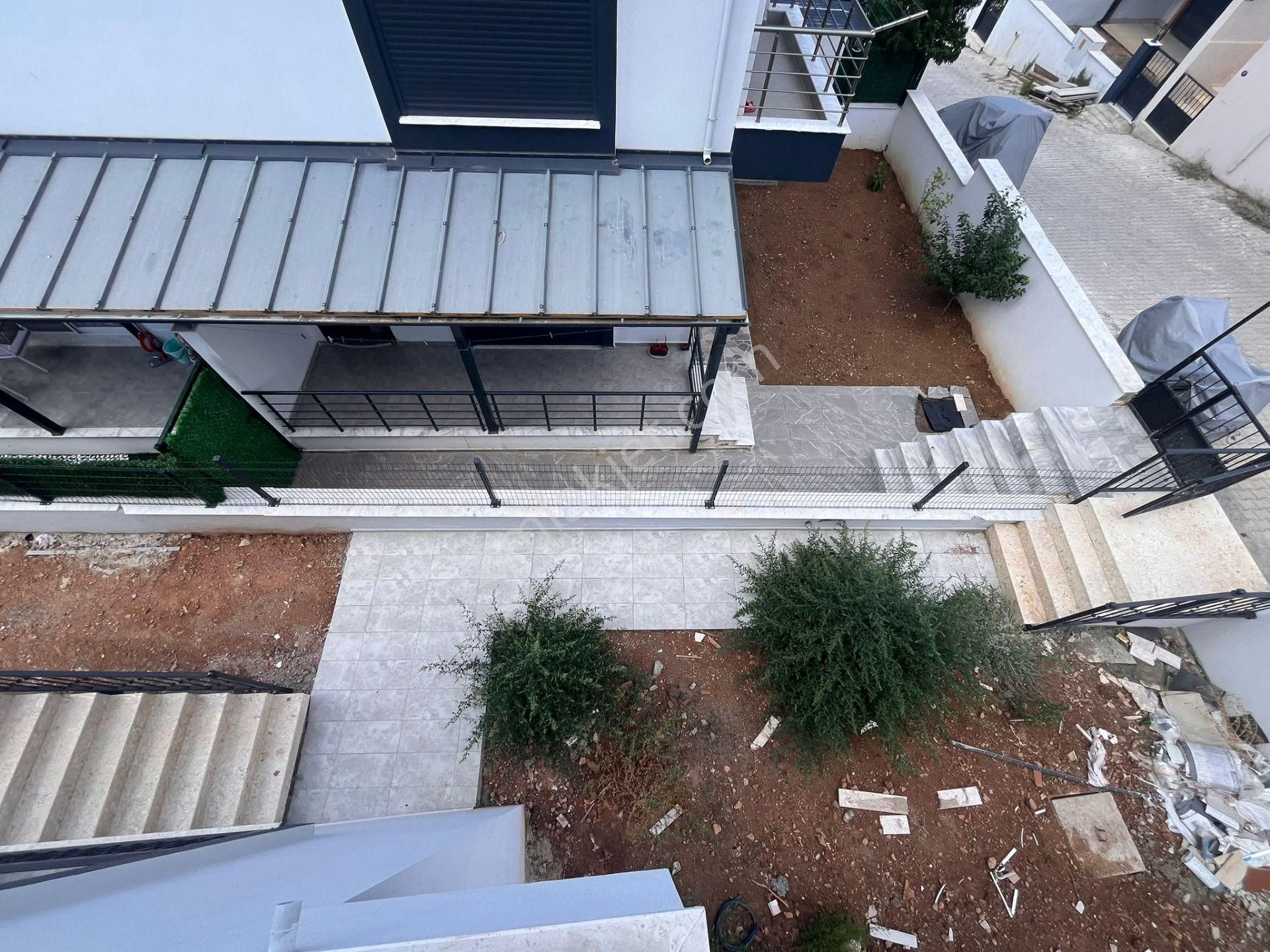 Seferihisar Payamlıda Geniş Bahçeli Sıfır 3+1 Yazlık - Görsel 29