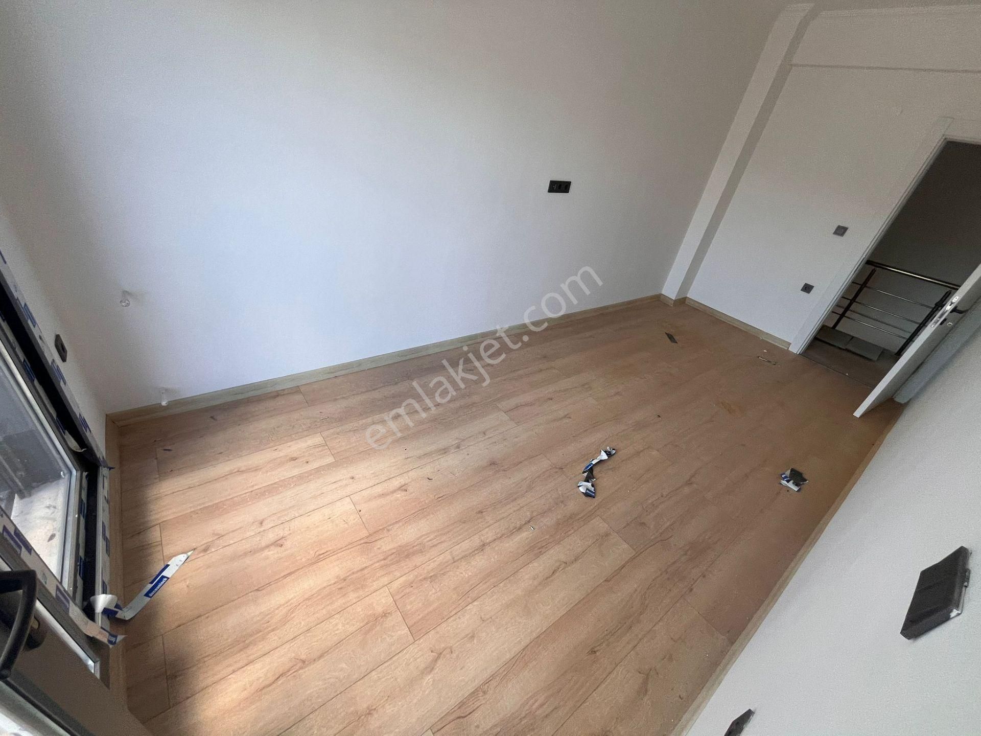 Seferihisar Payamlıda Geniş Bahçeli Sıfır 3+1 Yazlık - Görsel 30