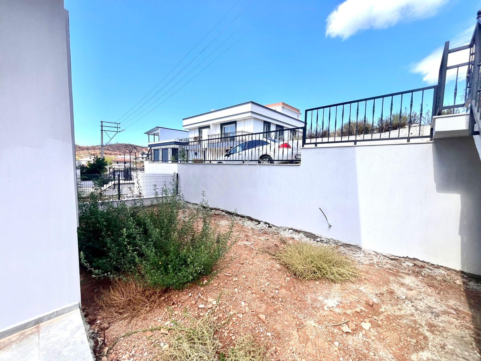 Seferihisar Payamlıda Geniş Bahçeli Sıfır 3+1 Yazlık - Görsel 8