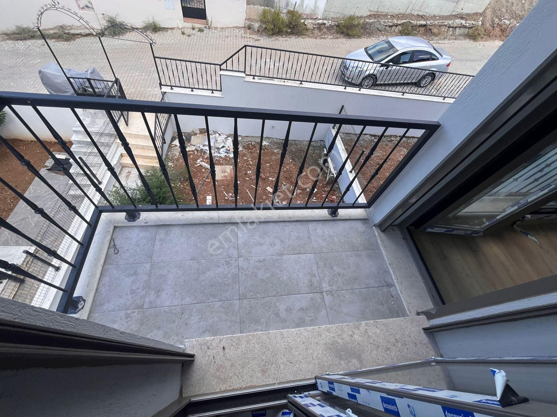 Seferihisar Payamlıda Geniş Bahçeli Sıfır 3+1 Yazlık - Görsel 21