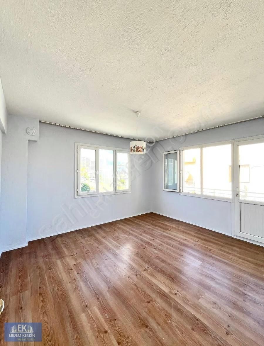 Gaziemir Emrezde 3 Cepheli 110 M2 2+1 Kiralık Daire - Görsel 2