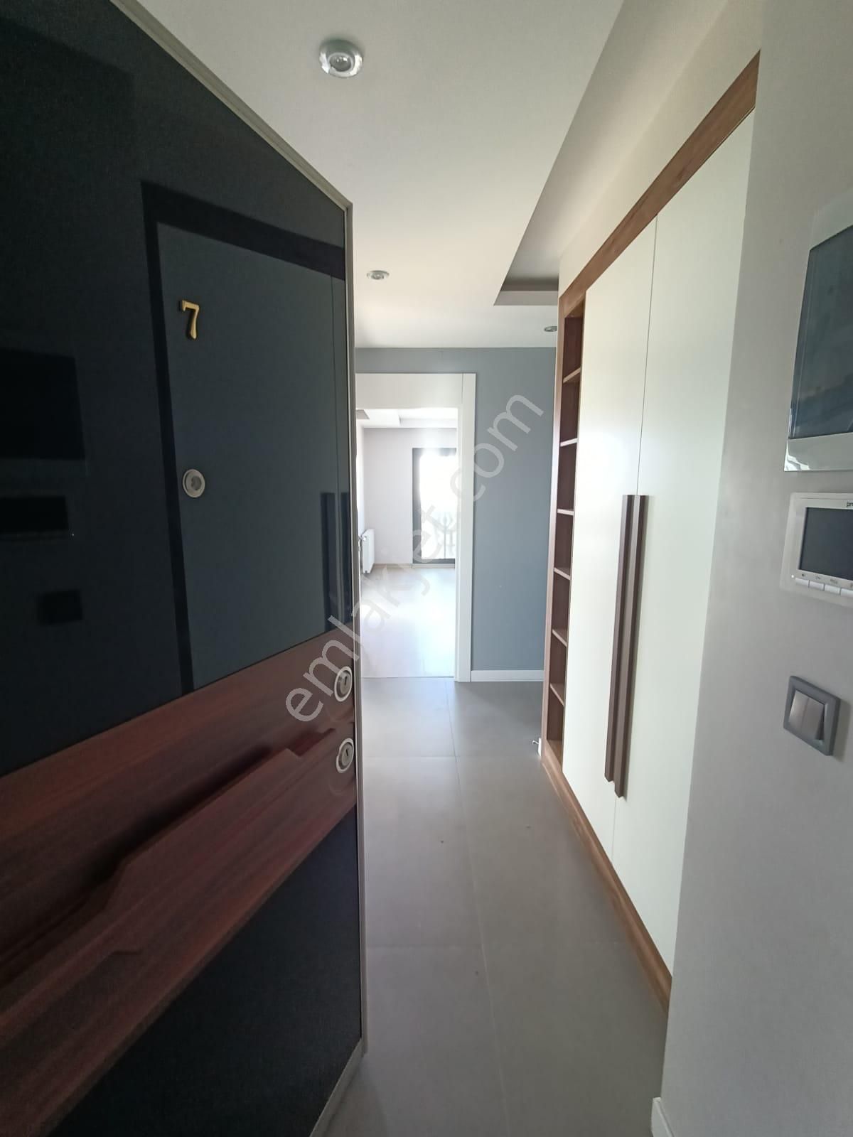 İz'den Bulvar Üzeri Tek Blok Emsalsiz Fırsat Dairesi - Görsel 2