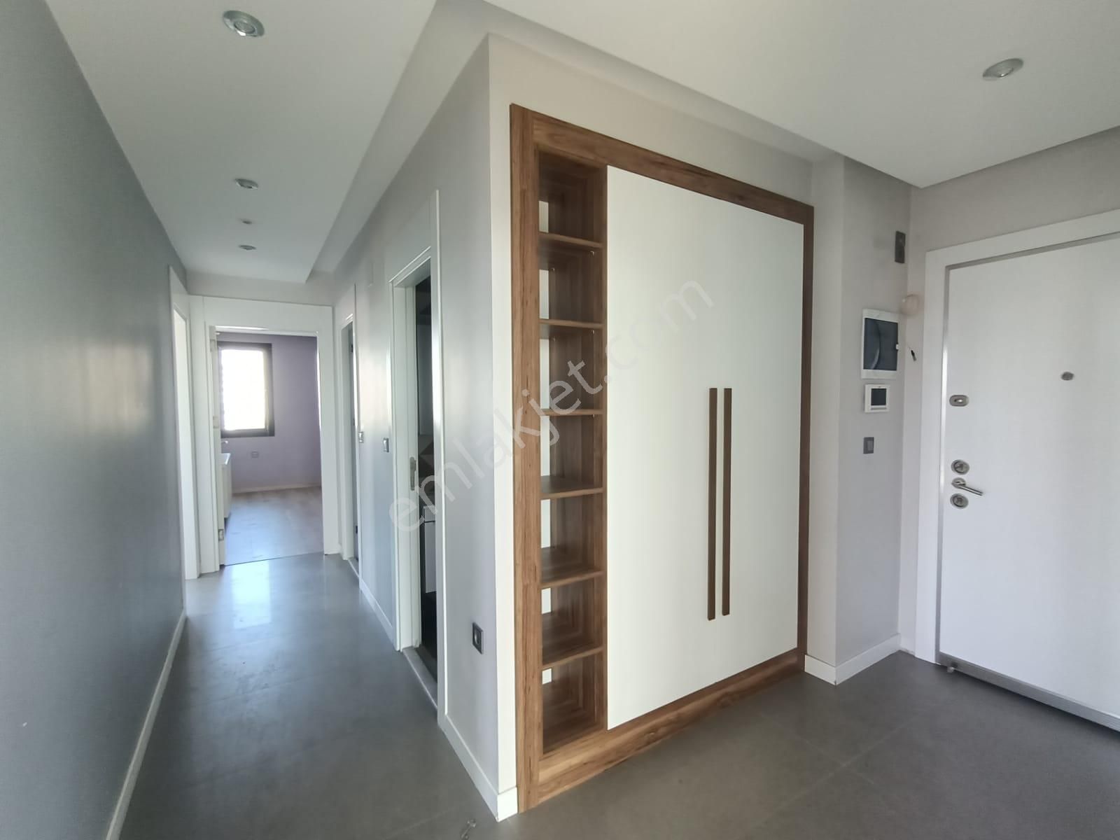 İz'den Bulvar Üzeri Tek Blok Emsalsiz Fırsat Dairesi - Görsel 3