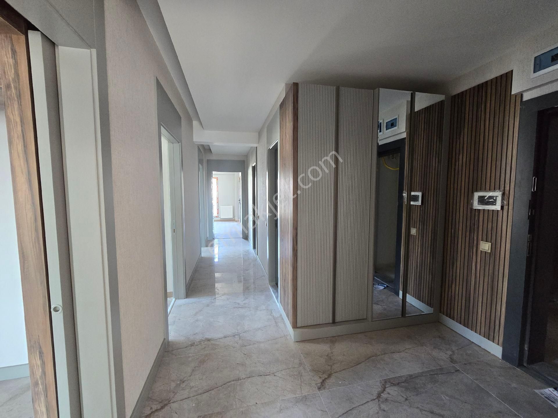 Aktif Gayrimenkulden Çiflikköyde Lüxs Sit De Satılık Ultra Lüxs 4+1 13 Cü Kat Daire - Görsel 12