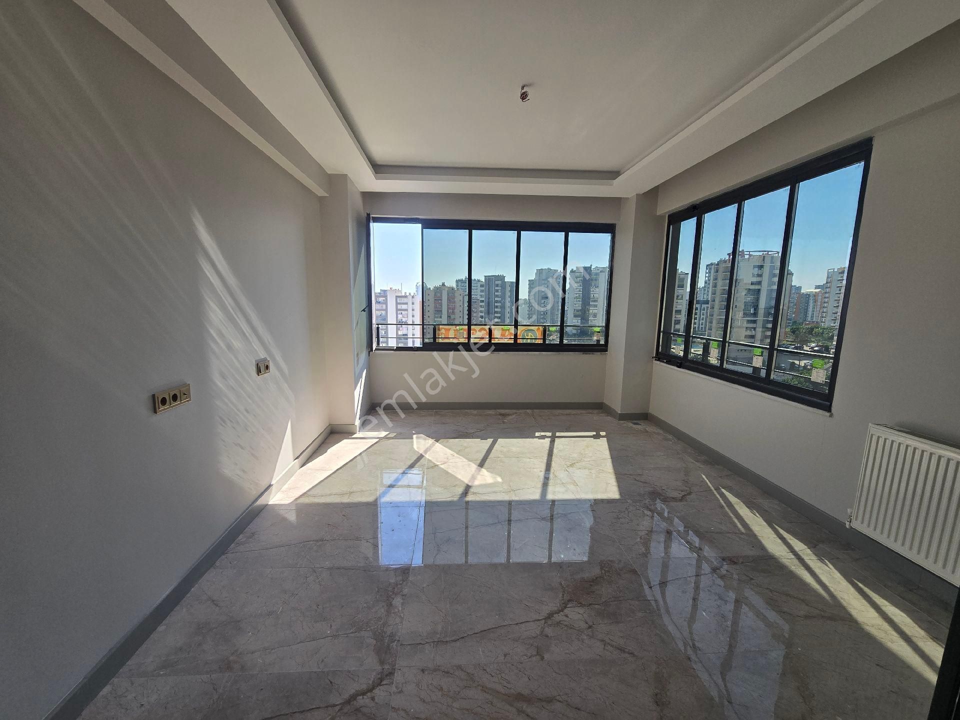 Aktif Gayrimenkulden Çiflikköyde Lüxs Sit De Satılık Ultra Lüxs 4+1 13 Cü Kat Daire - Görsel 35