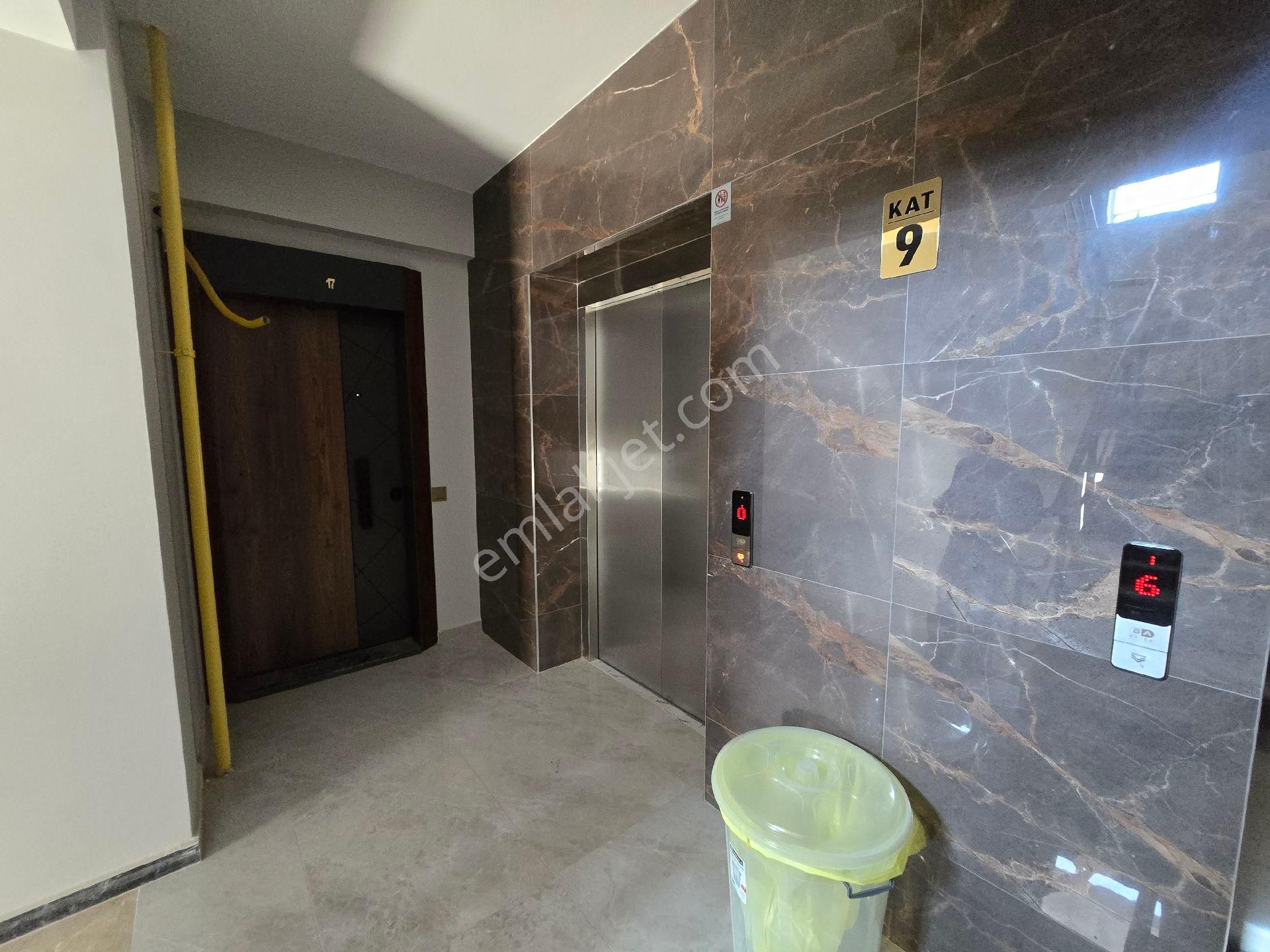 Aktif Gayrimenkulden Çiflikköyde Lüxs Sit De Satılık Ultra Lüxs 4+1 13 Cü Kat Daire - Görsel 11