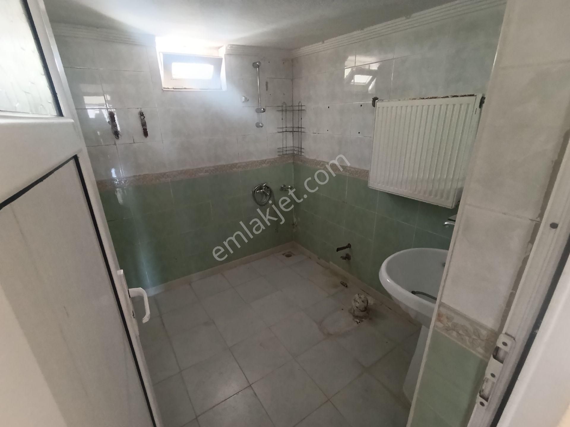 Deniz Mh De 4 Katli 168m2 Arsa Sahip Köşe Başı Müstakil Ev - Görsel 12