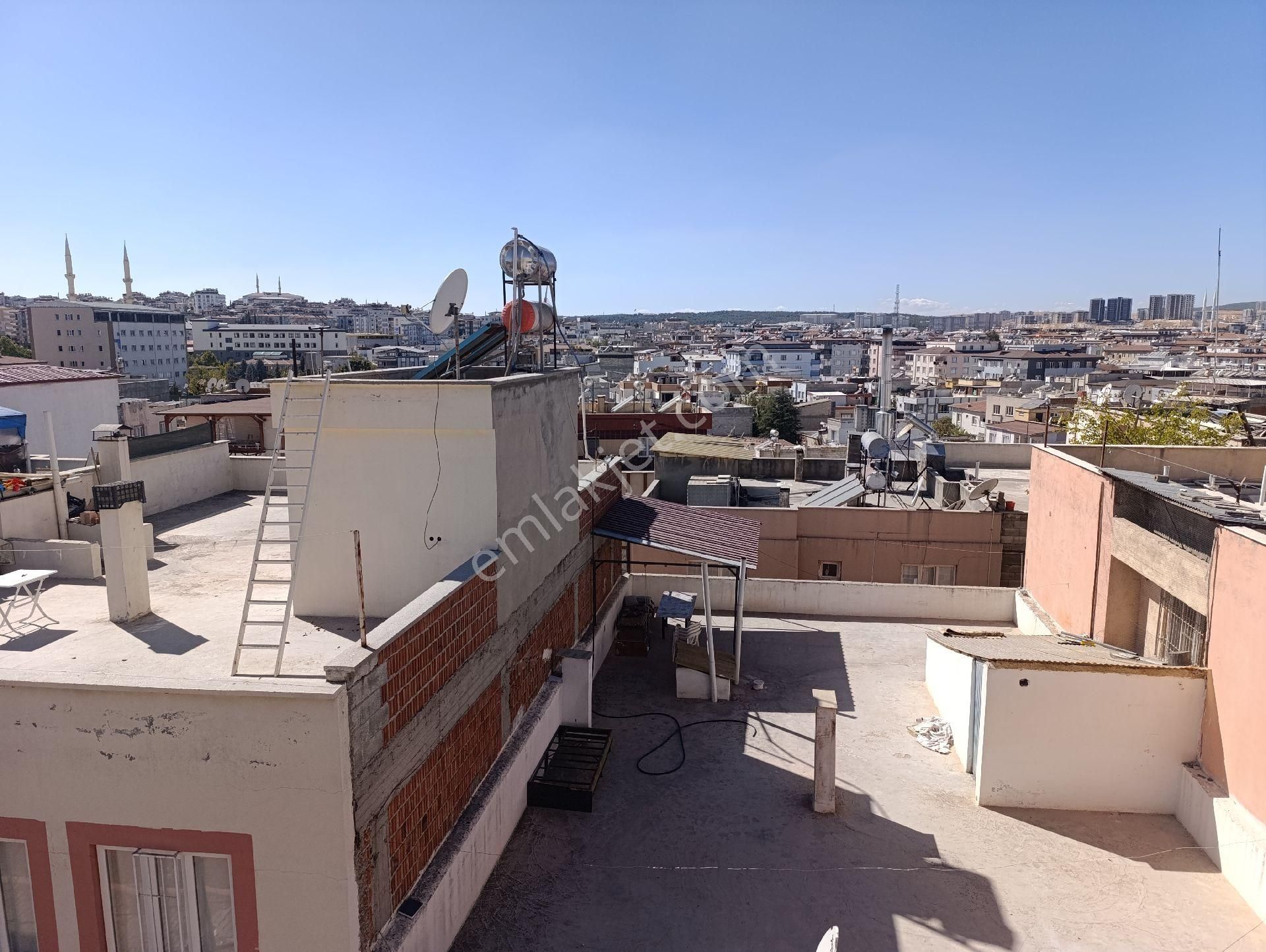 Deniz Mh De 4 Katli 168m2 Arsa Sahip Köşe Başı Müstakil Ev - Görsel 2