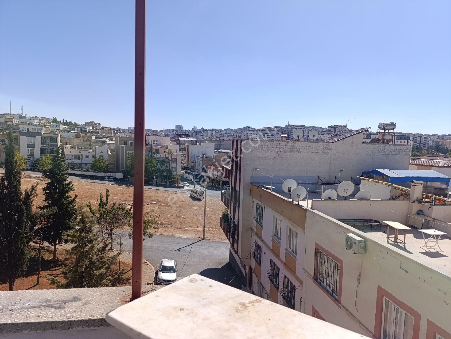 Deniz Mh De 4 Katli 168m2 Arsa Sahip Köşe Başı Müstakil Ev - Görsel 3