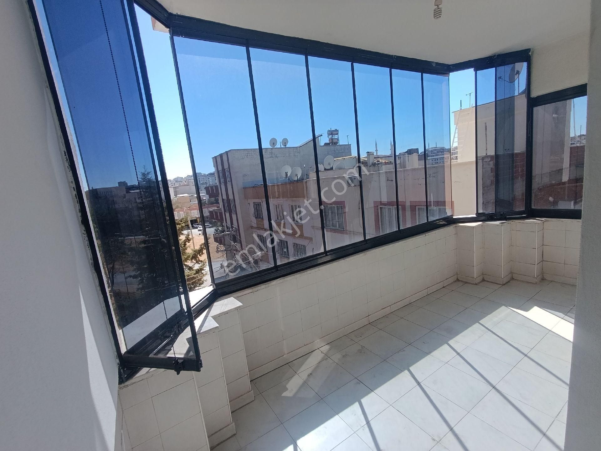 Deniz Mh De 4 Katli 168m2 Arsa Sahip Köşe Başı Müstakil Ev - Görsel 22