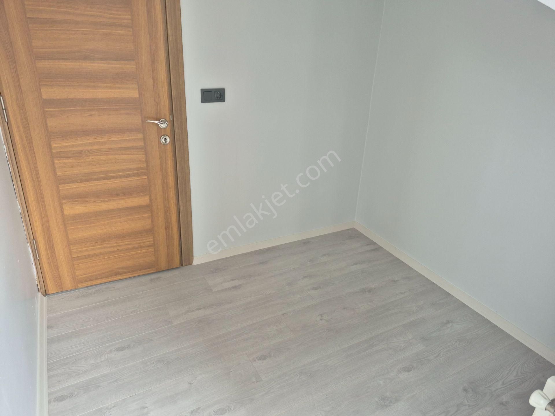 Molla Team'den G.o.p Bağlarbaşı'nda 4+2 120 M2 Satılık Dubleks - Görsel 18